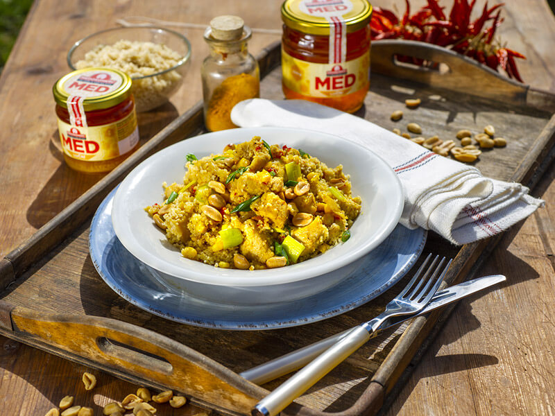 Chicken couscous with curry and honey