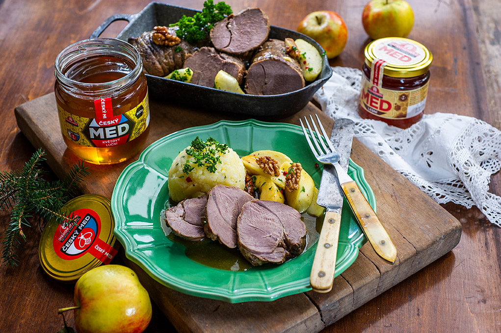 Roasted venison leg with honey